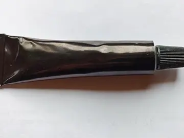 Feuerfester Kleber für Dichtschnüre